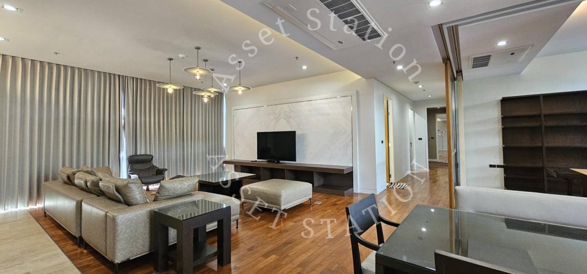 🚅ปล่อยเช่าคอนโดสุกหรู่ 😎ขนาดใหญ่ Domus18 เดินทาง่าย 🚆ใกล้ BTS อโศก