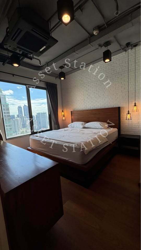 ห้องว่างพร้อมเช่า ‼️ Villa Asoke ห้อง Duplex หรู ห้องกว้าง 80 ตร.ม. ชั้นสูงวิวกรุงเทพใกล้ MRT เพชรบุรี🏢