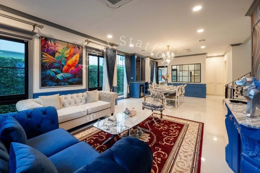 บ้านเดี่ยว Nantawan Rama 9 - New Krungthepkreetha บ้านมุมตกแต่งสไตล์ฝรั่งเศส คลาสสิก เรียบหรู