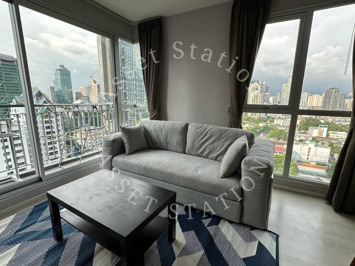 🚅 RHYTHM Sathorn-Narathiwas ใกล้รถไฟฟ้า BTS ช่องนนทรี และ Empire Tower