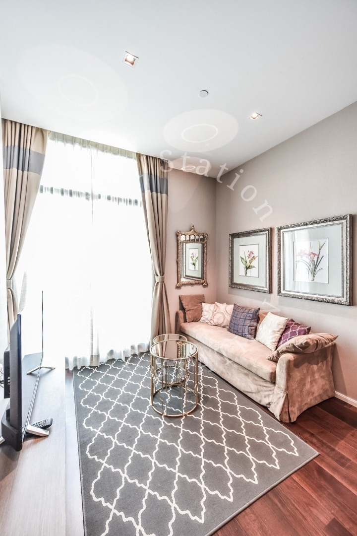 🚅 The Diplomat 39 ใกล้ BTS สถานีพร้อมพงษ์ และ EmQuartier